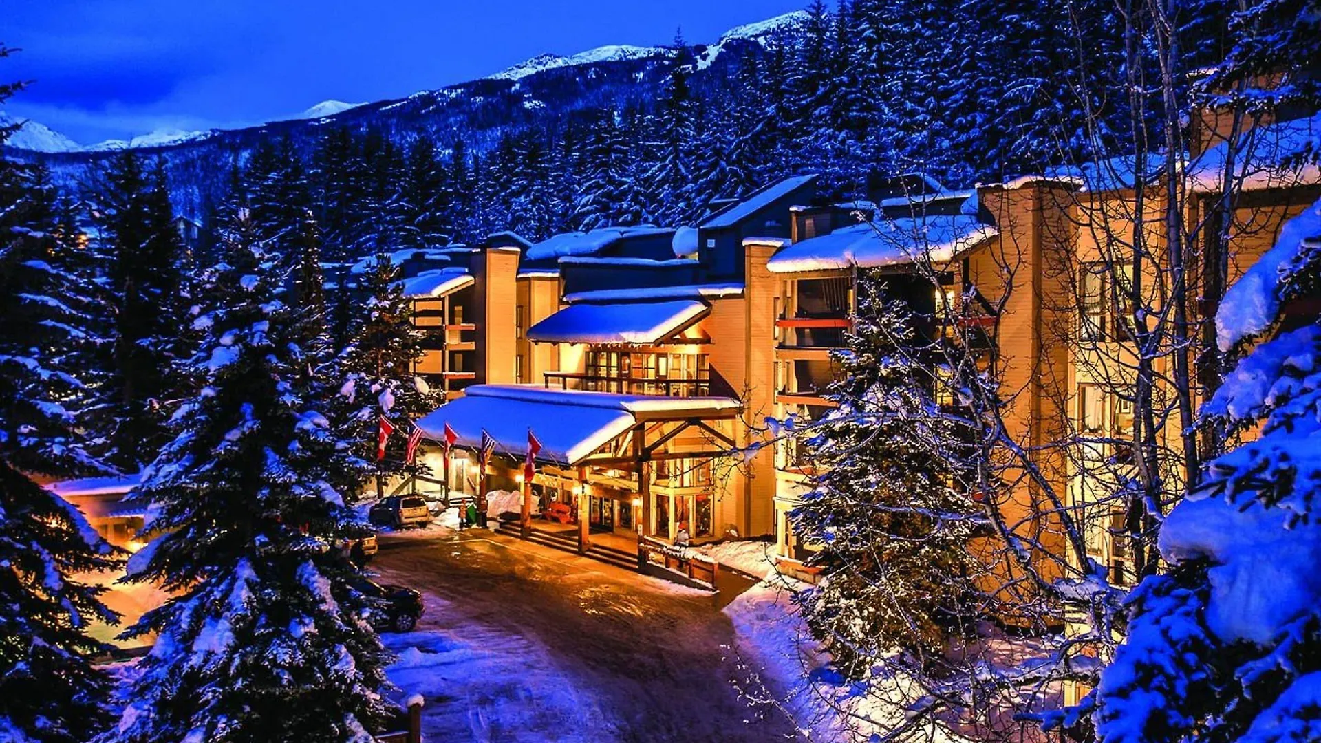 9 Golf Hotels in Whistler Village Worth Booking Now