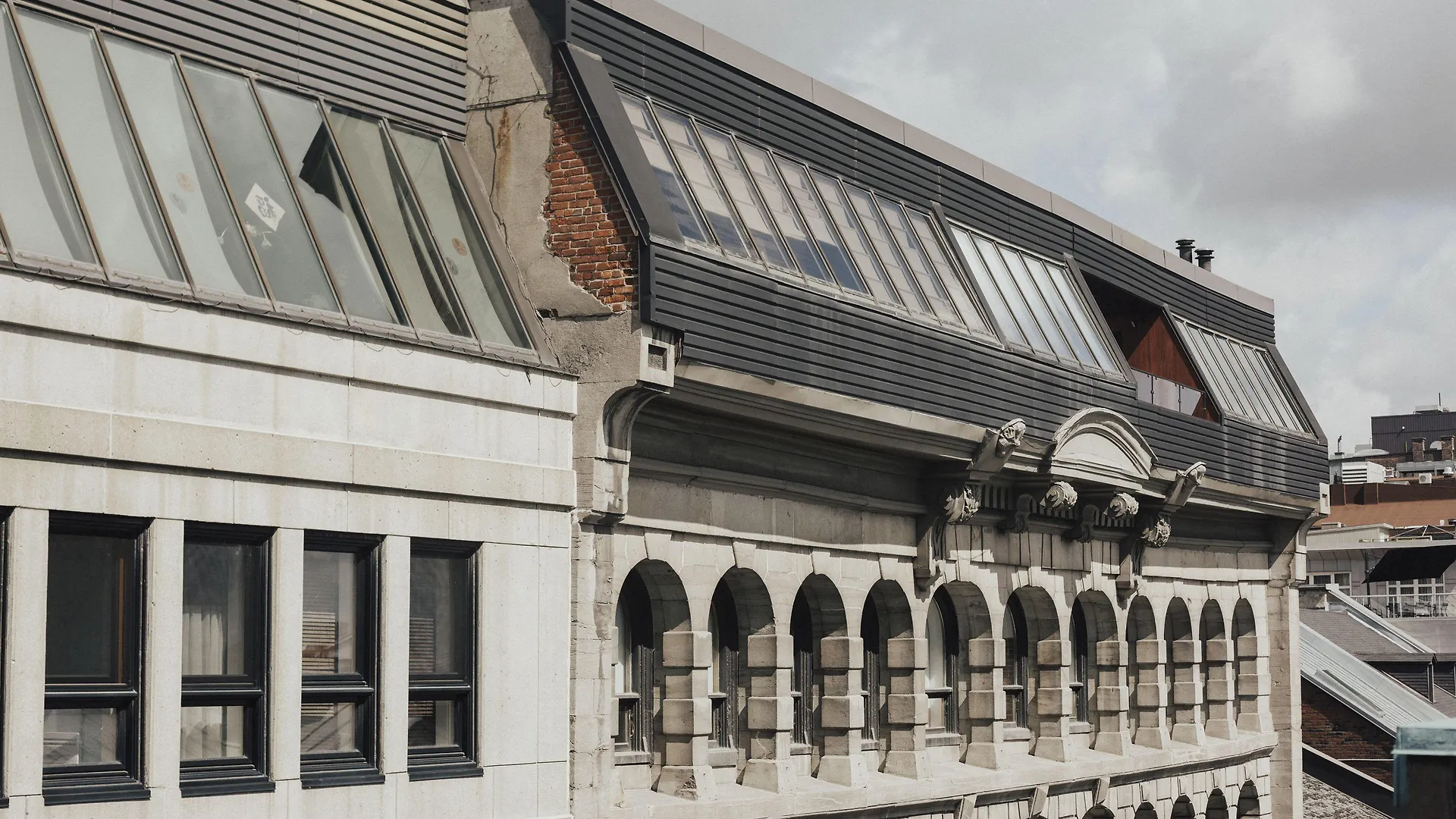 Staying In Old Montreal: 5 Romantic Hotels Compared