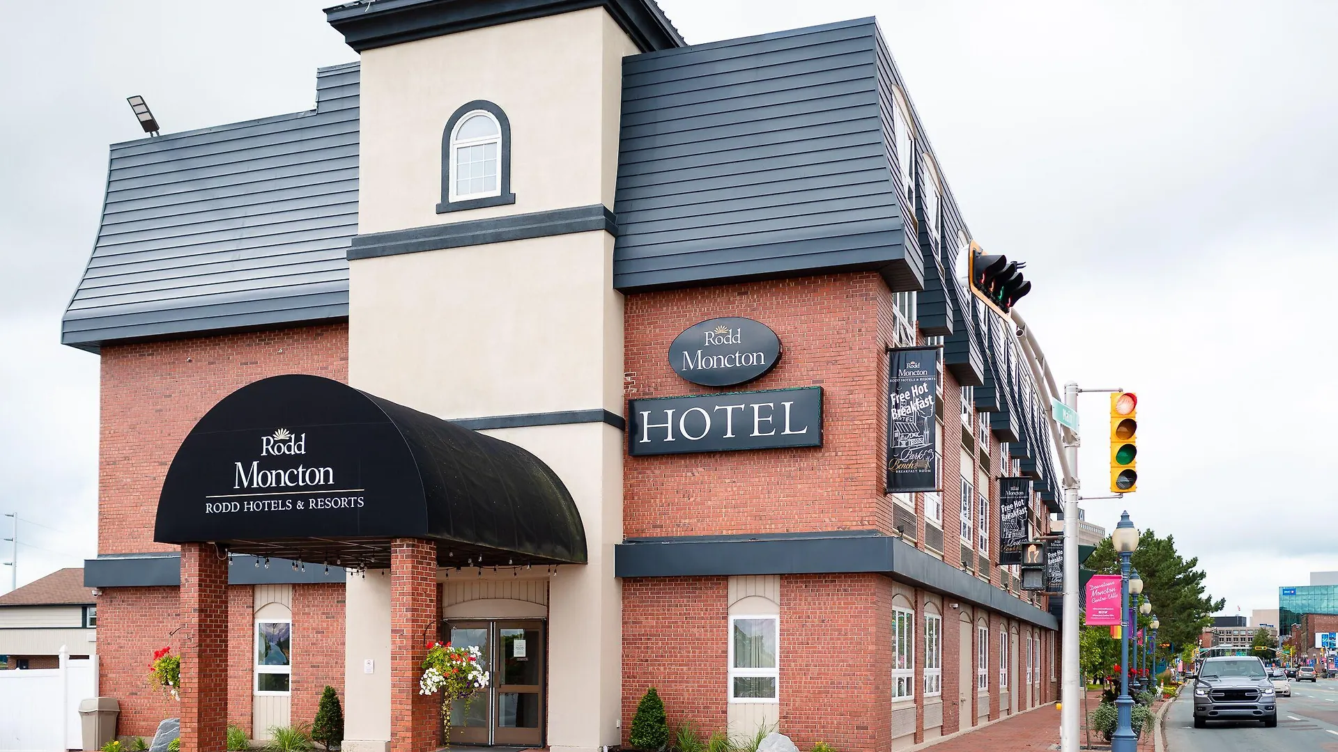 4 Airport Hotels Near Outreach Center Moncton for Easy Access