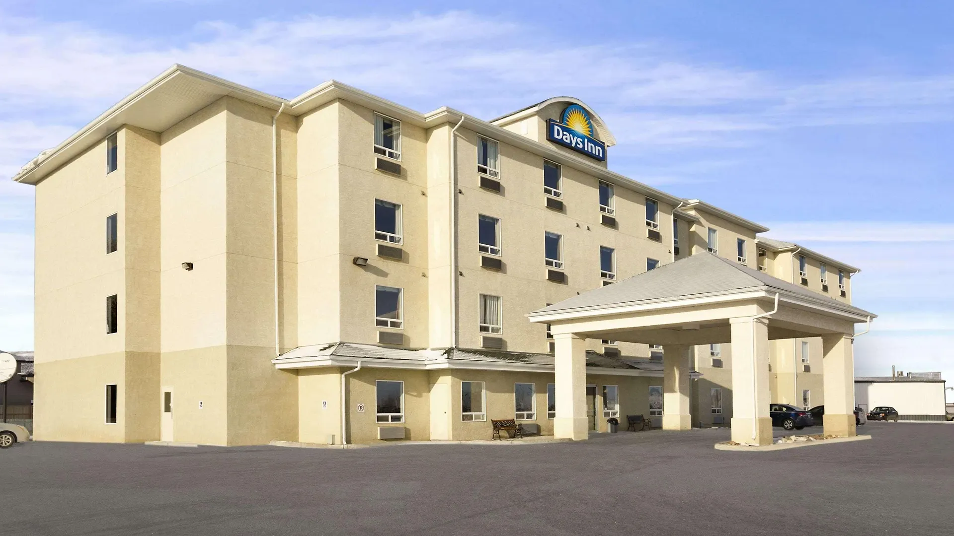 4 Golf-Friendly Hotels Close to Moose Jaw Trolley CO