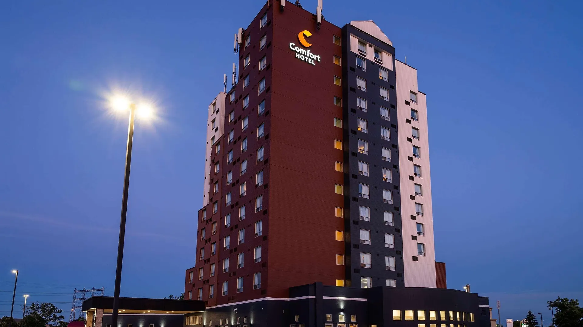 4 Budget Hotels Near Central Arena Toronto Worth Booking