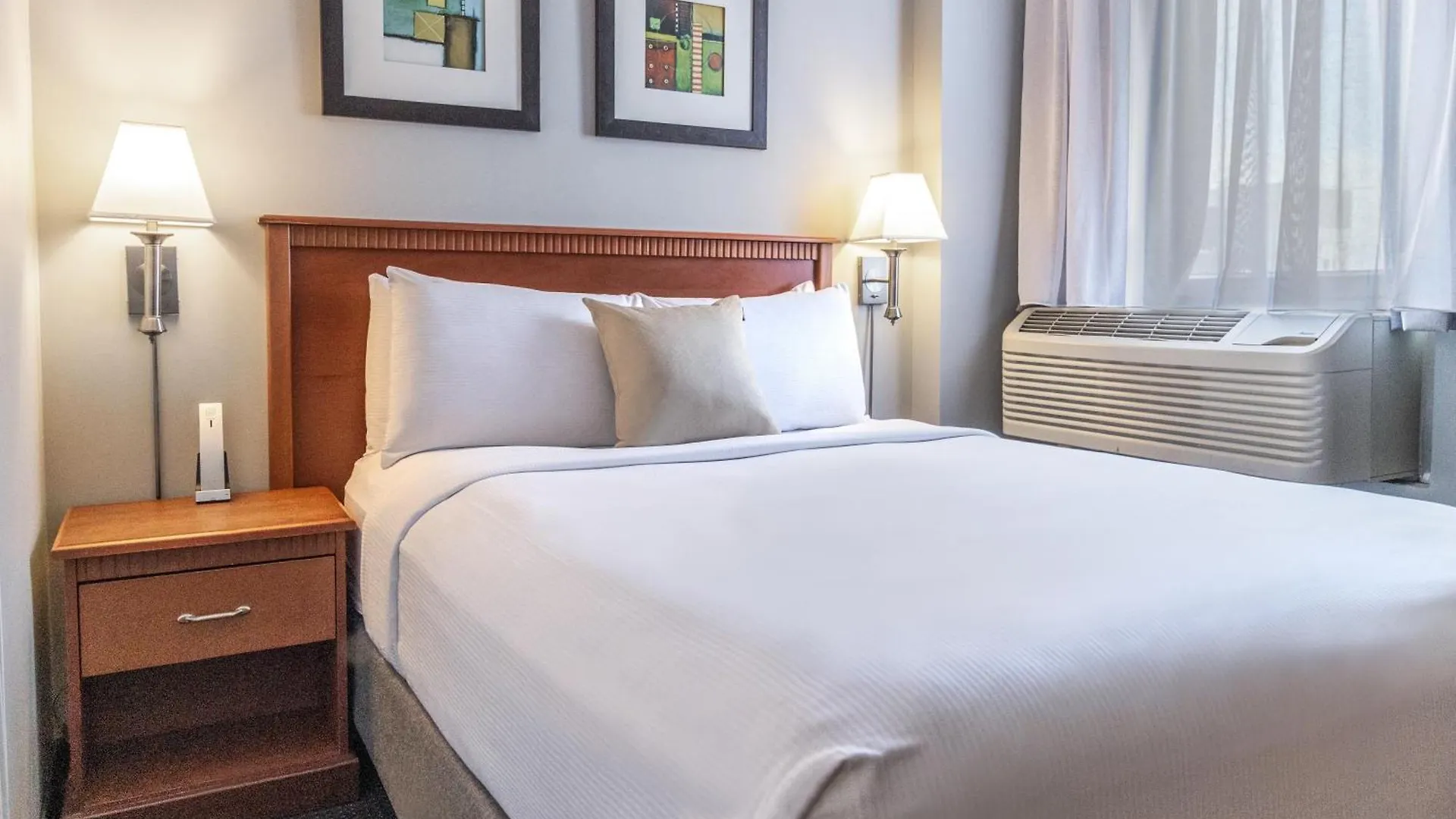 15 Smart Central Hotels In Downtown Montreal Worth Booking