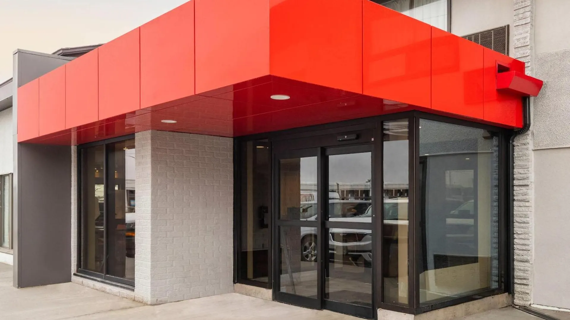Staying Near the Chinese Embassy: 15 Business Hotels Compared
