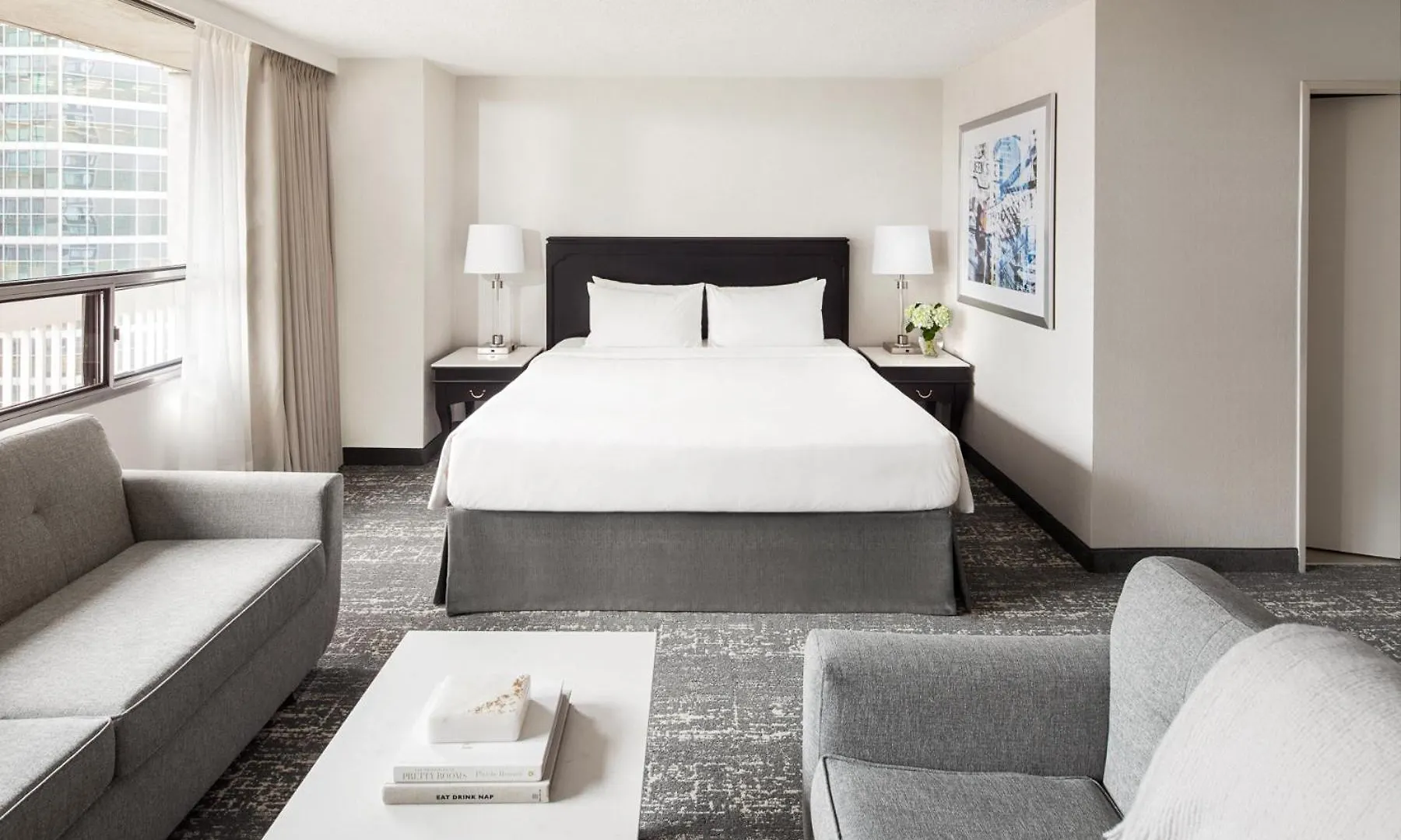 4 Smart Family Hotels Near Casa Loma Worth Booking