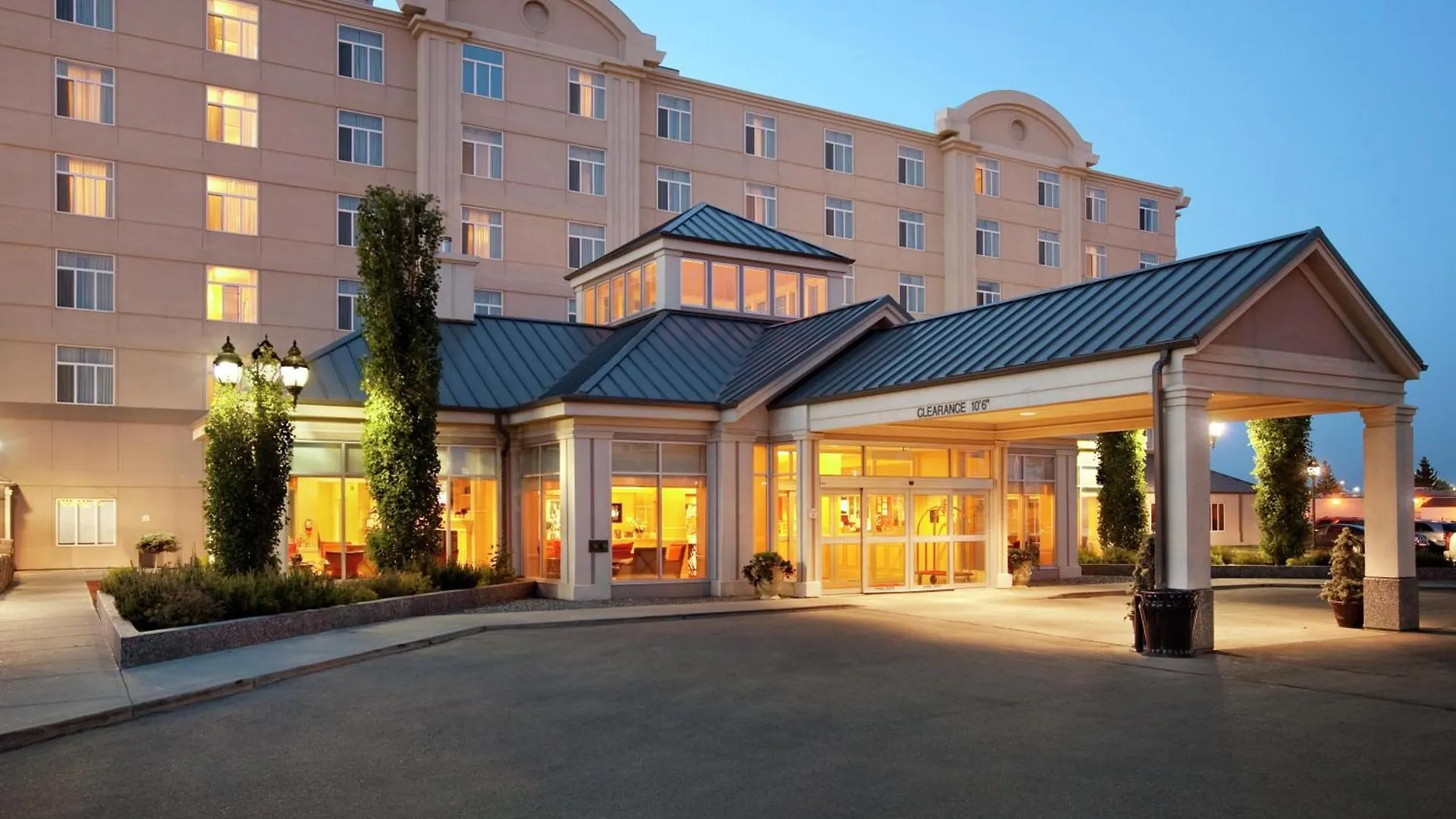 2 Airport-Style Hotels Near Crestwood Arena Worth Booking