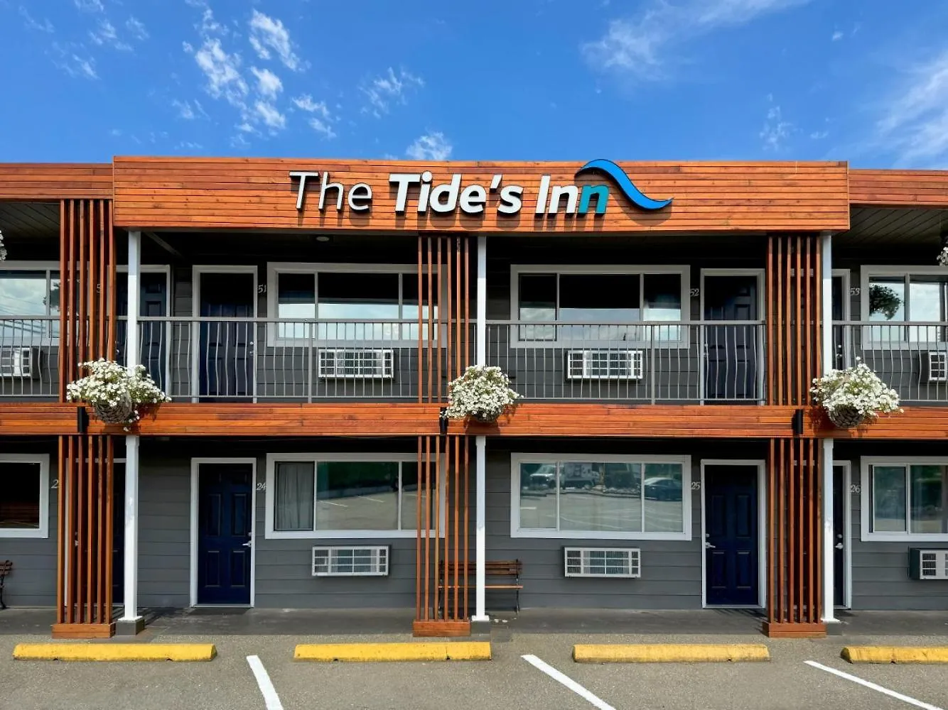 Where to Stay Near Sunset Lanes: 6 Hotels in Parksville