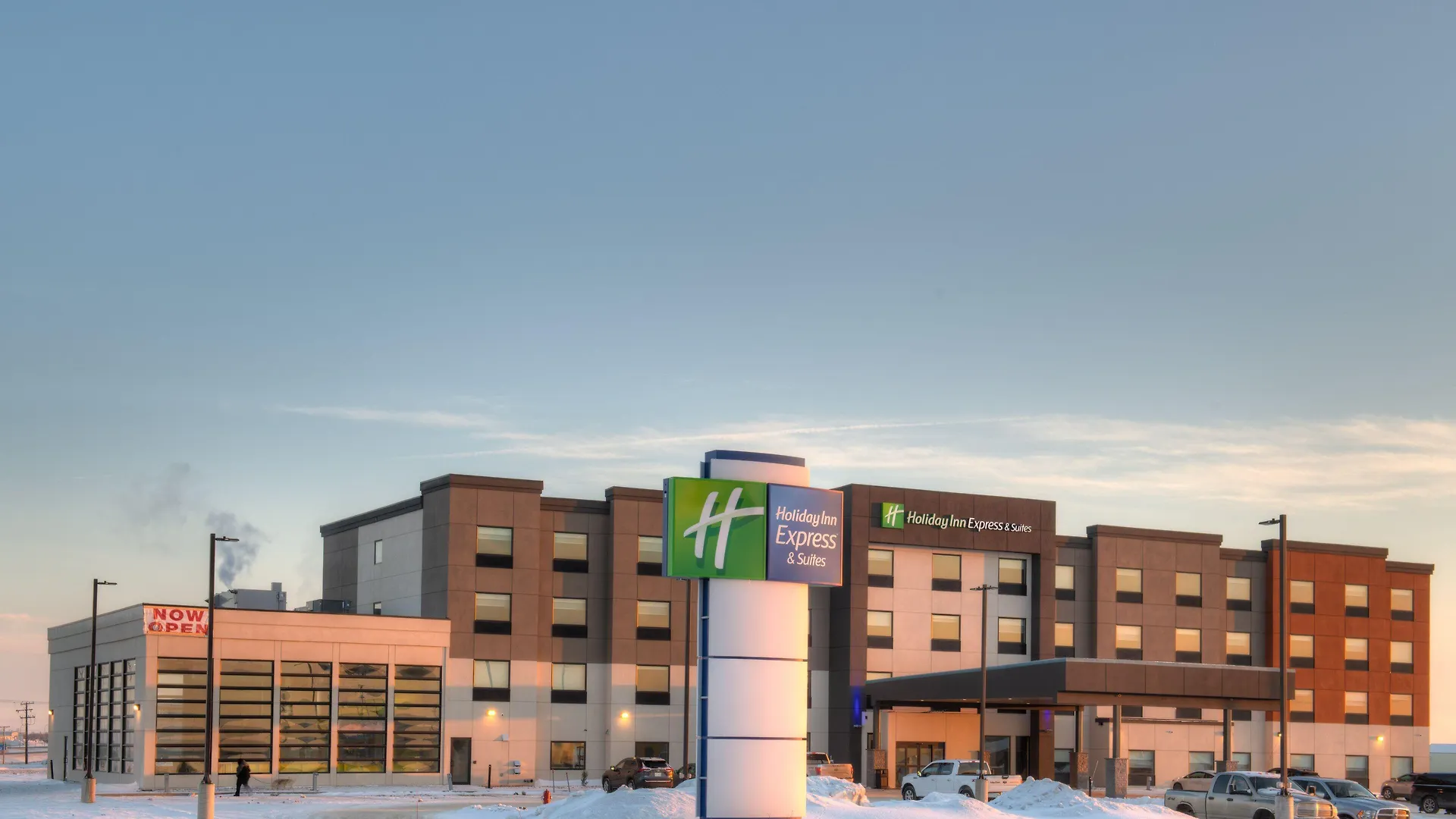 Where to Stay in Canada West: 6 Best Holiday Inn Express Hotels