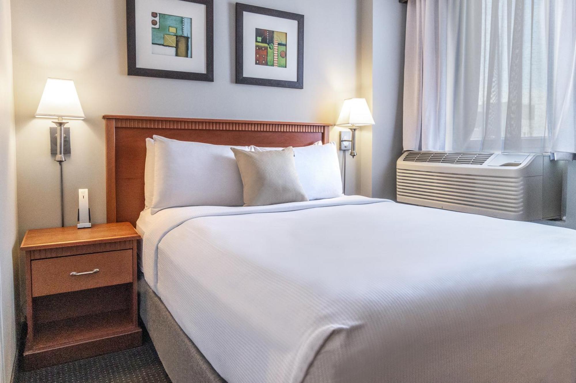 15 Smart Central Hotels In Downtown Montreal Worth Booking