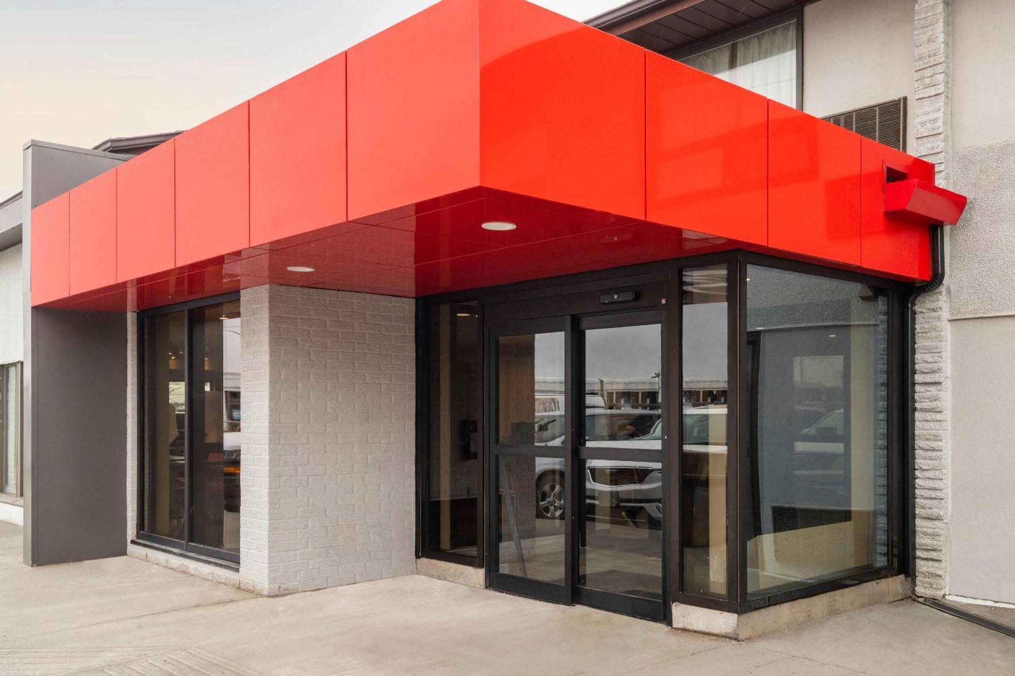 Staying Near the Chinese Embassy: 15 Business Hotels Compared