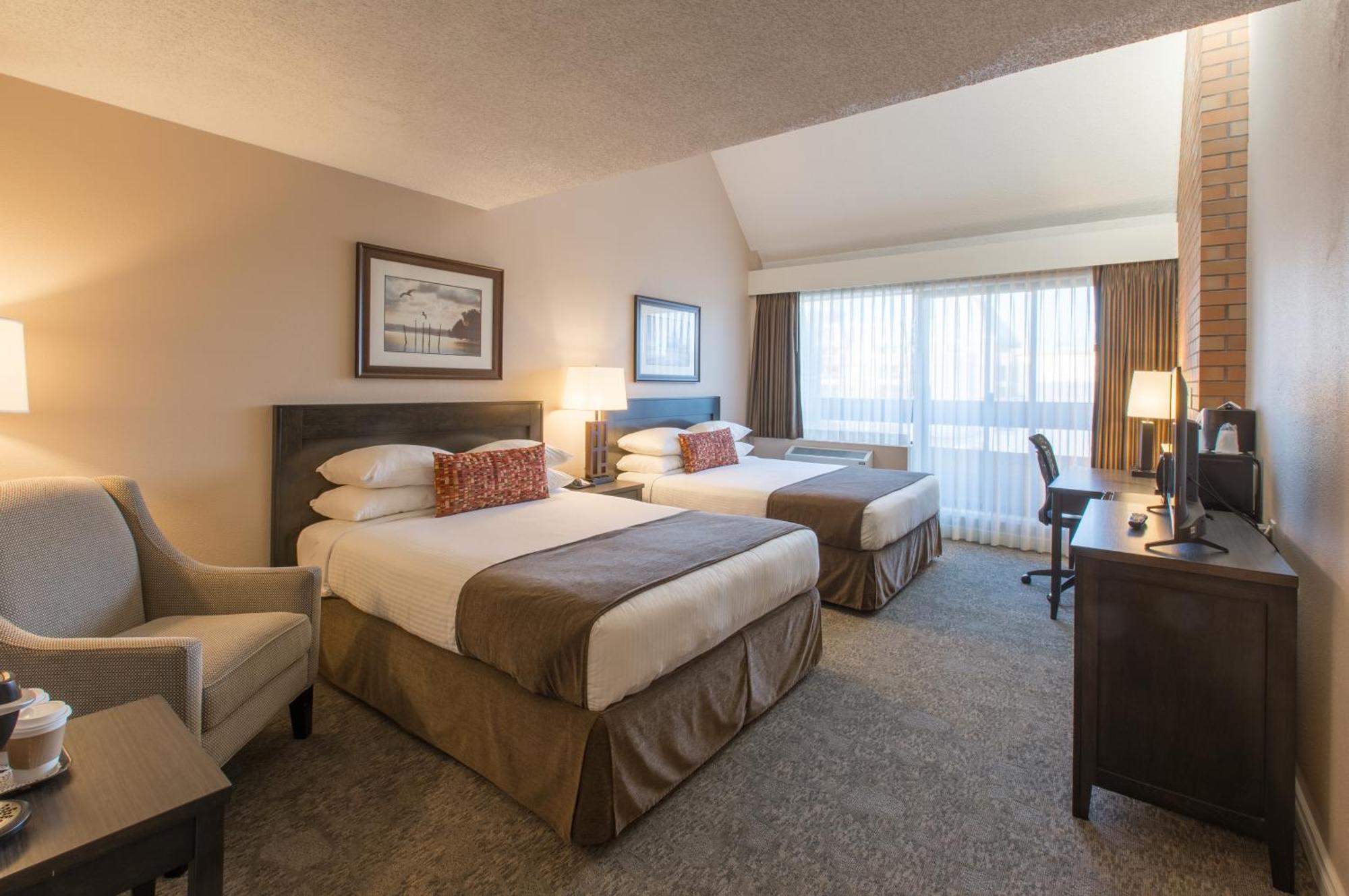 15 Hotels Near Arbutus Cove That Cover Every Budget