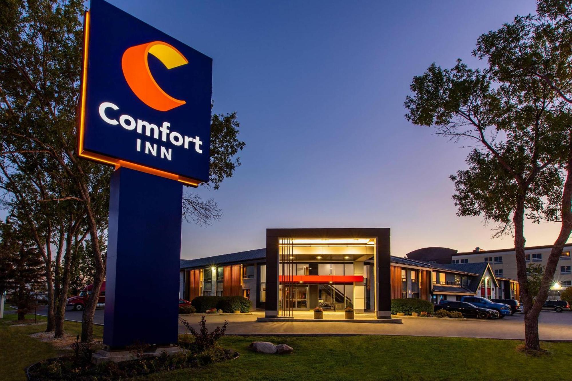 9 Top-Rated Airport Hotels Near Western Canada Aviation Museum