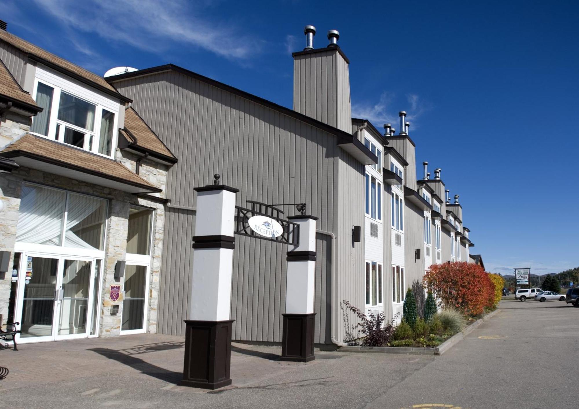 Staying Near Domaine Saint-Bernard: 10 Resorts Compared