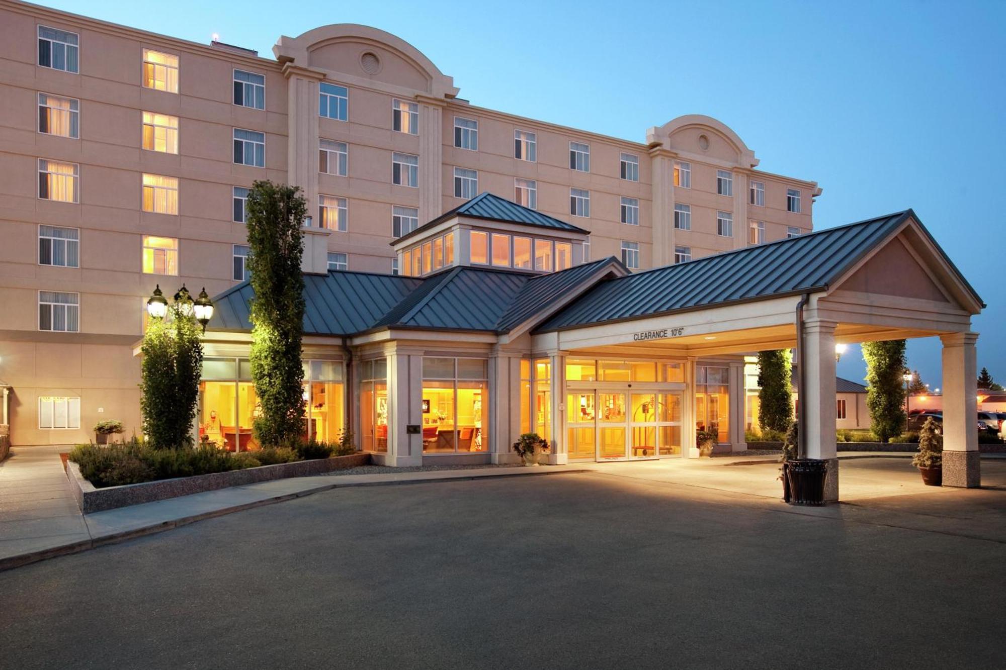 2 Airport-Style Hotels Near Crestwood Arena Worth Booking