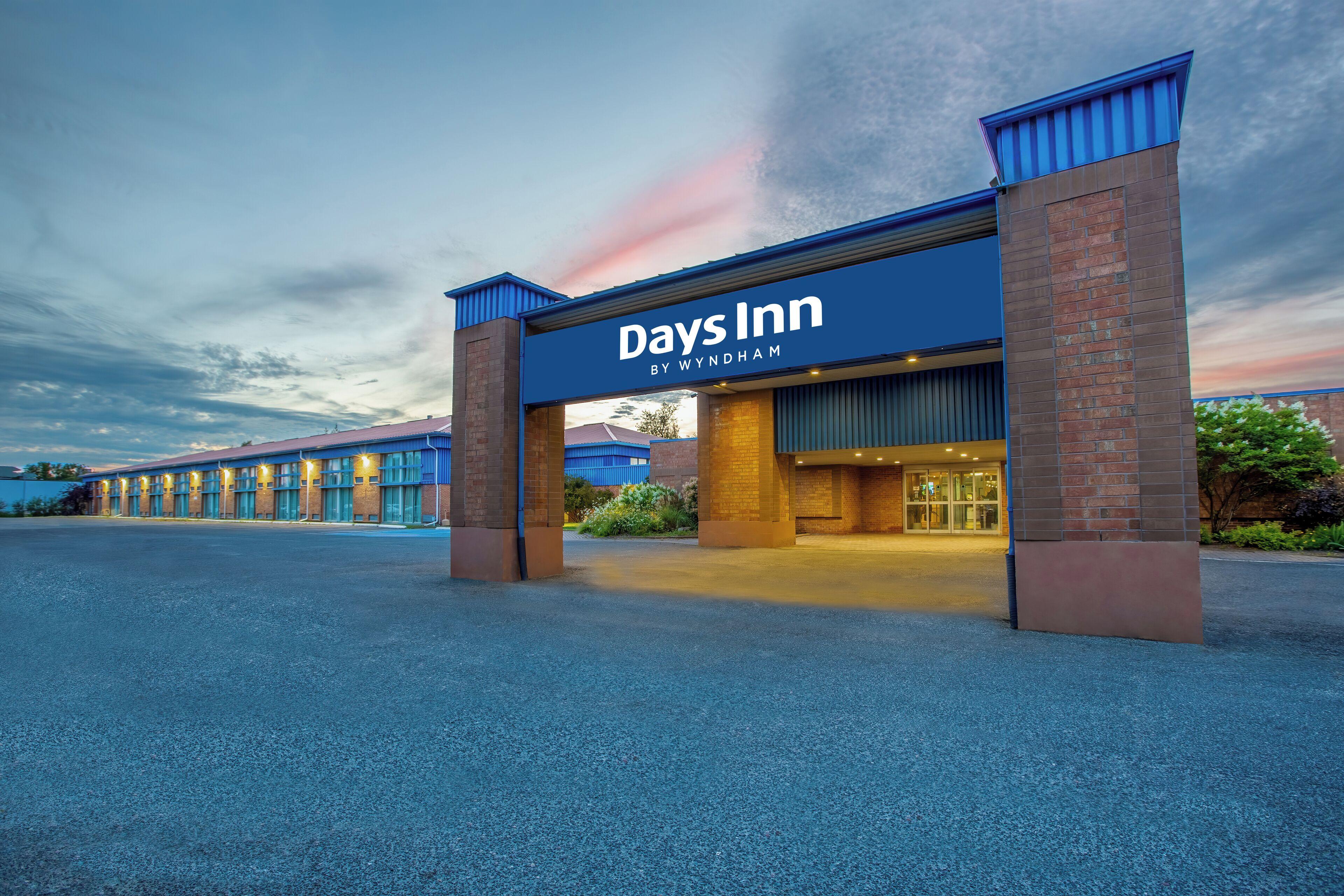 7 Smart 3-Star Hotels Near Laurentian University Worth Booking