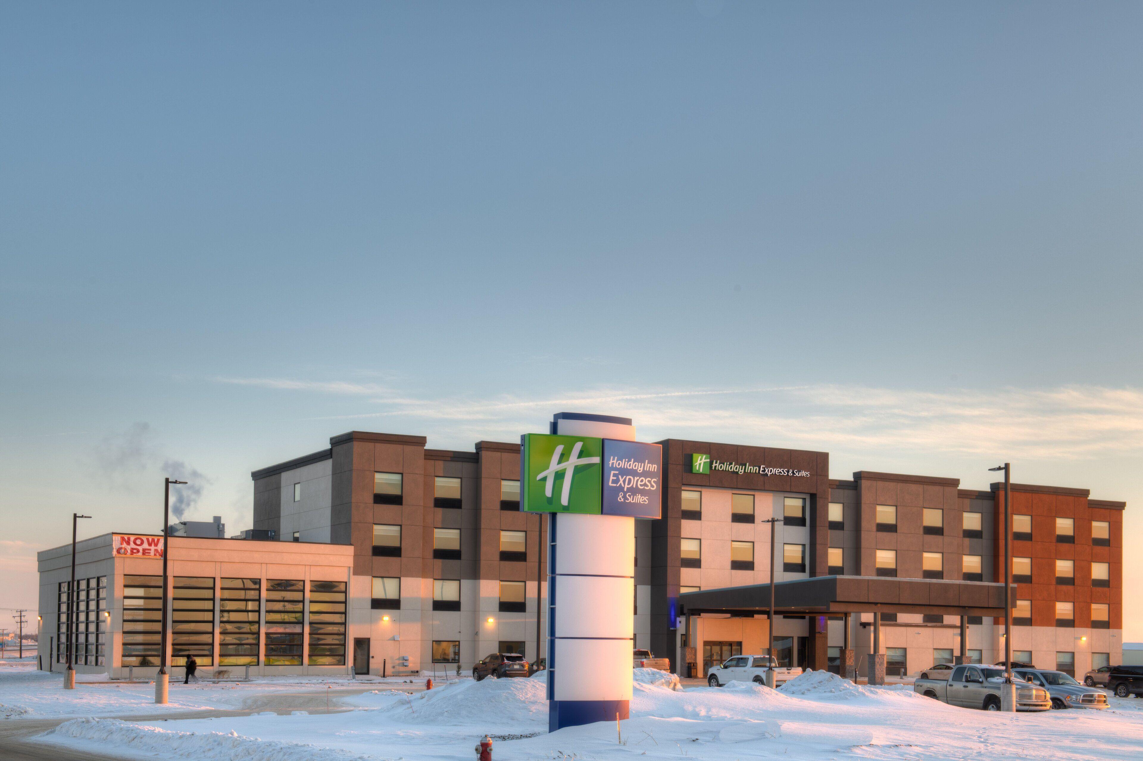 Where to Stay in Canada West: 6 Best Holiday Inn Express Hotels